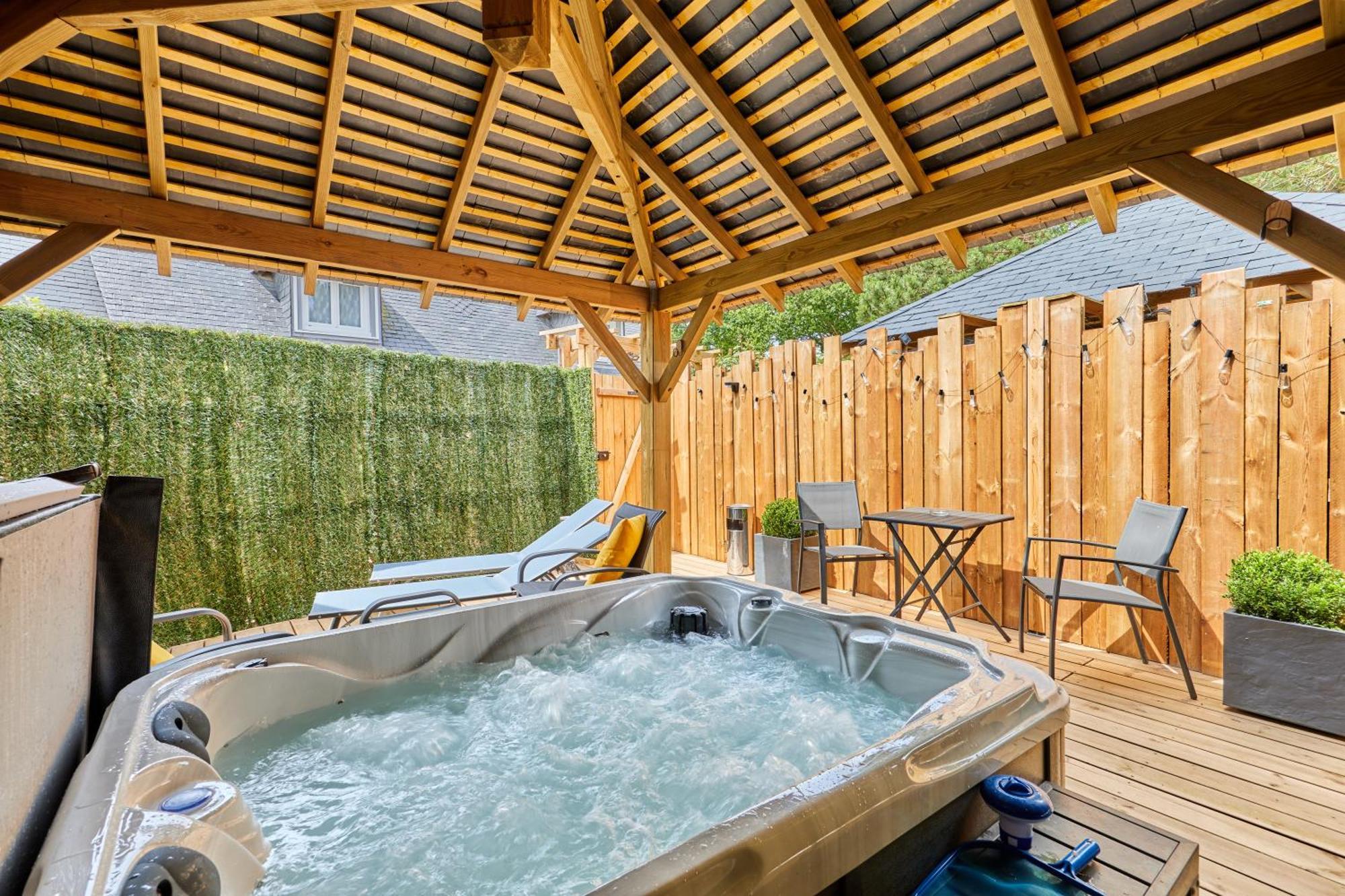 Ferienwohnung Domaine Du Gros Chene - Terrasses Avec Jacuzzis Privatifs Ablon Exterior foto
