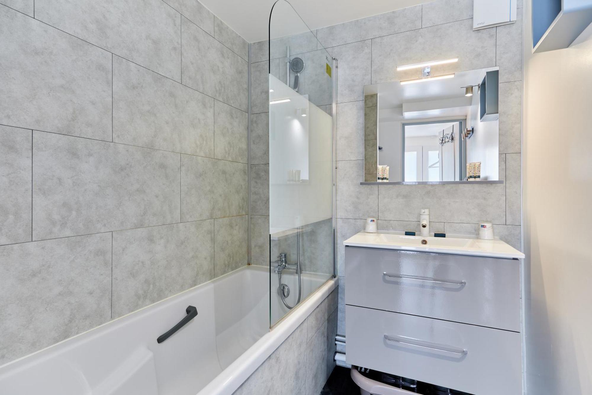 Ferienwohnung Domaine Du Gros Chene - Terrasses Avec Jacuzzis Privatifs Ablon Exterior foto