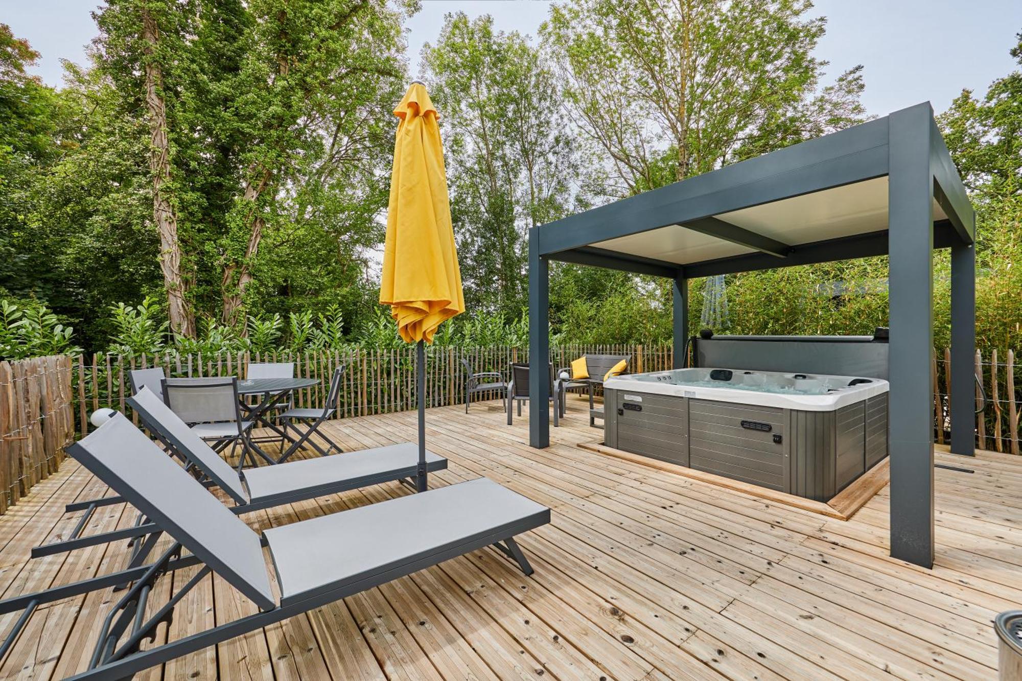 Ferienwohnung Domaine Du Gros Chene - Terrasses Avec Jacuzzis Privatifs Ablon Exterior foto