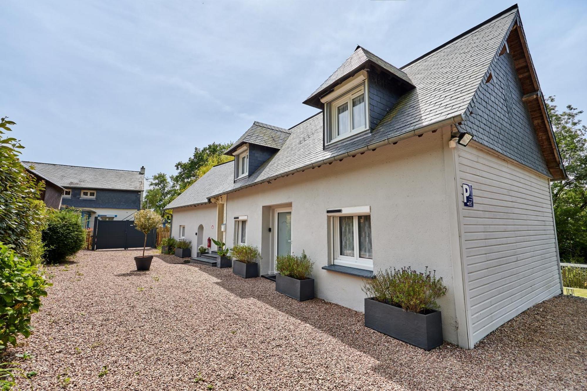 Ferienwohnung Domaine Du Gros Chene - Terrasses Avec Jacuzzis Privatifs Ablon Exterior foto