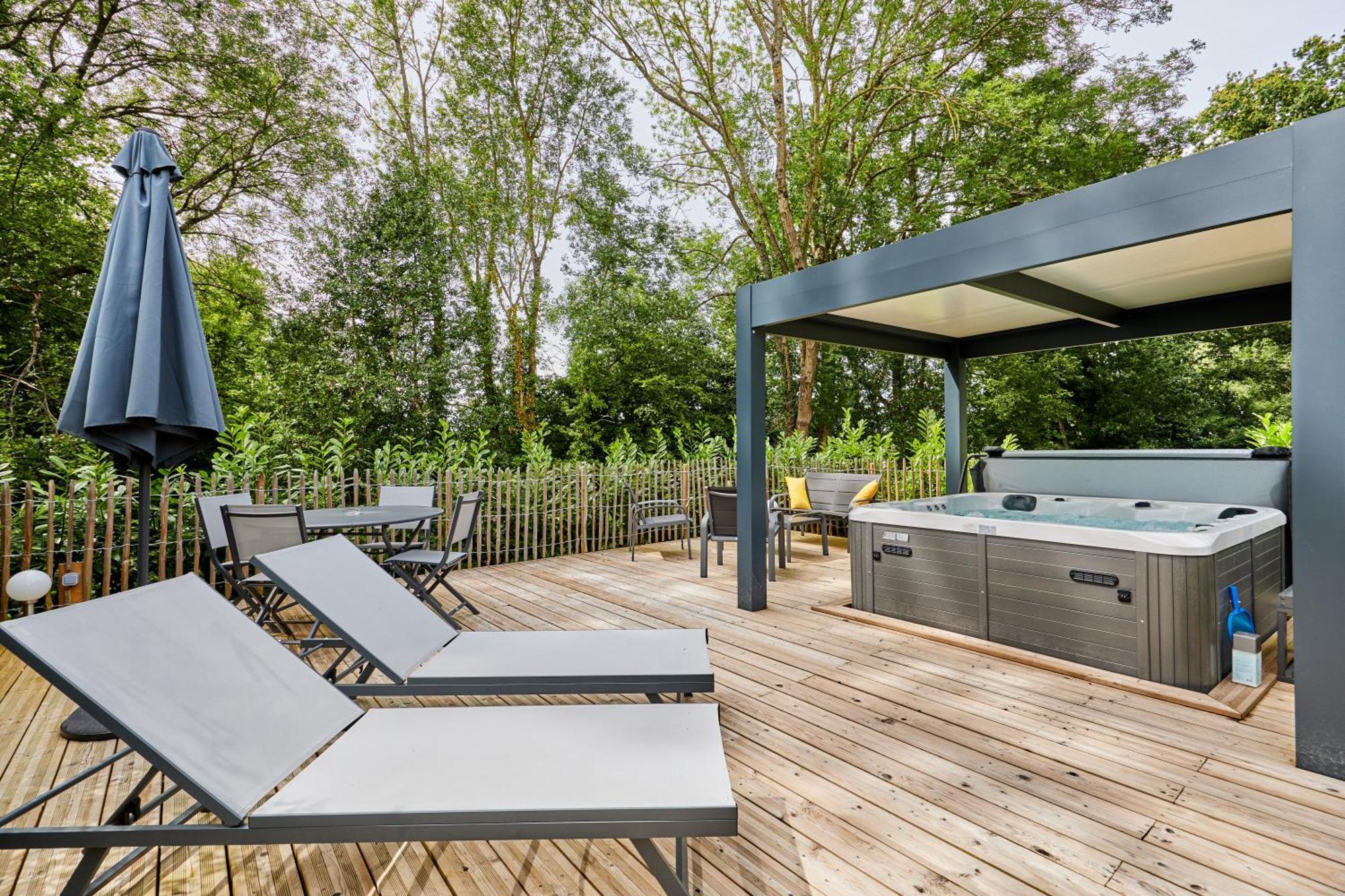 Ferienwohnung Domaine Du Gros Chene - Terrasses Avec Jacuzzis Privatifs Ablon Exterior foto